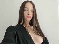 naked camgirl picture MillaMoore