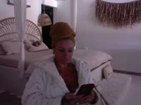 Aya striptease dancer
Creator of adult content