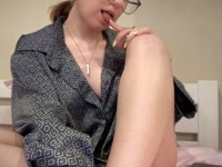 I love to talk about various interesting topics, dominate, and tell how I spend my day)