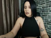 Kinky,dirty, open mind woman, fun, chatty.