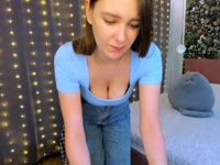 Shy model from Poland, like activities, cozy evenings, and travelling, open for fun and new meetings!