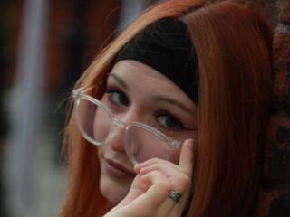 cam girl masturbating with sextoy EmeraldClyatt