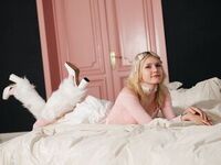 girl chatroom MilaKlark