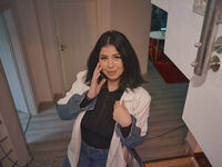 cam strip tease RyvaNoir