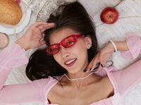 free live chat ElviaAlly