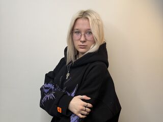 naughty camgirl fingering shaved pussy AdelinaCostanti