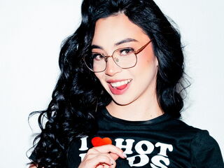 cam girl AlanaColin