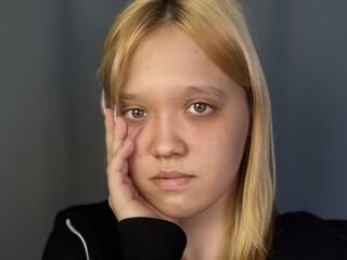 beautiful cam girl AlleenWelke