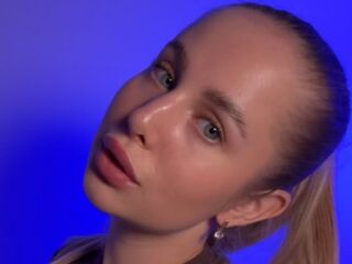 naked cam girl masturbating with sextoy AnnelleToulson