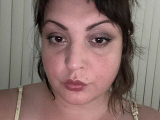 naughty camgirl masturbating with vibrator AnnieHelen