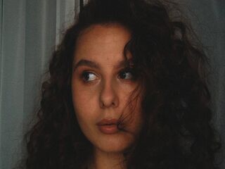 fingering camslut BertieSiegers