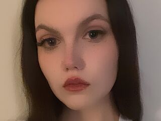 naked camgirl fingering pussy BrittaAmrine