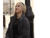 hot striptease cam CarinGoodwin