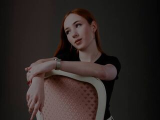 nude webcamgirl CarleenZangari