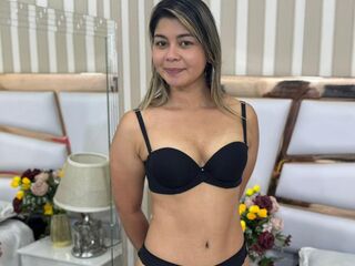 camwhore masturbating with sextoy CarlyJoness