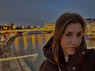 camgirl fingering bald pussy CaylinGarczynski