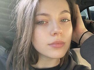 girl fingering bald pussy ClarettaZinno