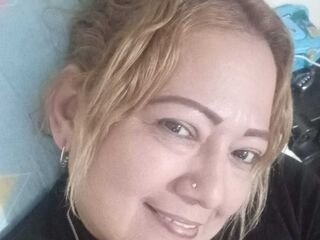 cam girl showing tits ClauSilver