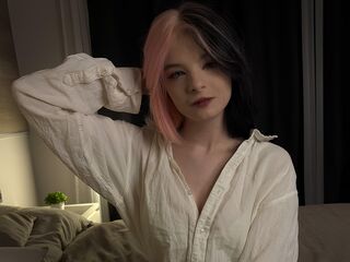 naked camgirl masturbating ClaudineKrentz
