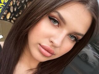 naked girl with webcam masturbating with dildo CoraLennox