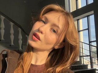 camslut topless DenaeMckendrick