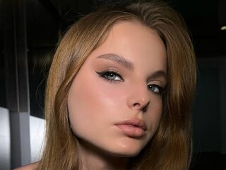 adult chat DoraWilliams