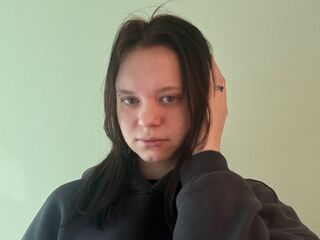 camslut fingering shaved pussy ElmiraSegala