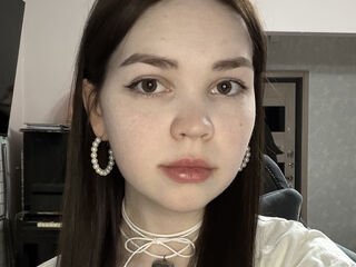 hot naked webcam girl EmilyCarler