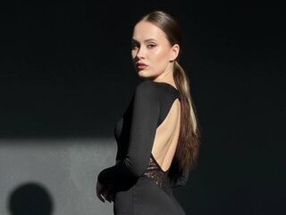 sexy webcamgirl pic EmilyGiffin