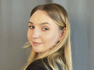 live cam show FloraBrenden