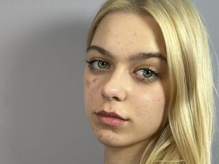 naked girl with live cam masturbating GerryThoburn