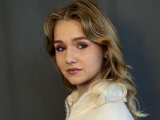 sexy webcamgirl pic HelenPetrini