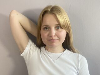naked cam girl masturbating with sextoy HolliSom