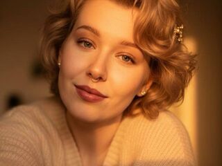 camgirl masturbating with vibrator IngritEgos