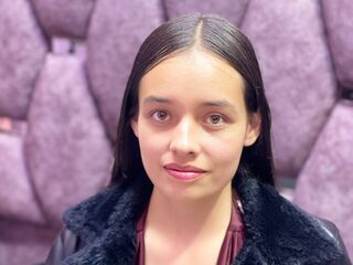 adult videochat room IssaMontenegro