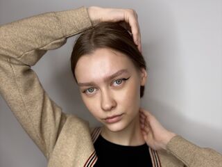 topless webcamgirl JonnieHillen