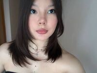 naughty camgirl masturbating with vibrator JulienneCharters