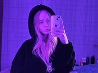 nude camgirl picture KamiMellema