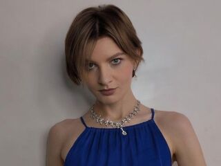 free livesex KarinaBiz