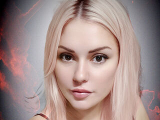 mastubating web cam girl KarinaEvani