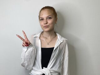 camgirl masturbating with sextoy KarineBrinkmeyer