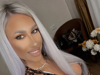 camwhore spreading pussy KarlaBart