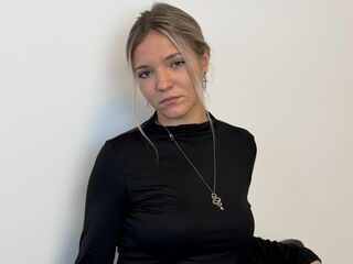 live cam girl picture KeiraTullier