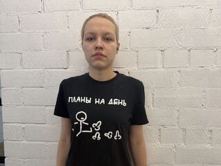 naked girl with live cam fingering KirstieSchiffert