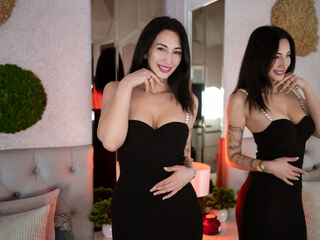 camslut showing tits KylieMaddox