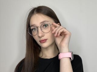 fingering LatriciaSuet
