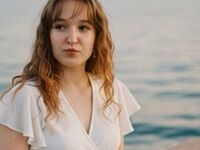 naughty cam girl masturbating with dildo LaureenHosfeld