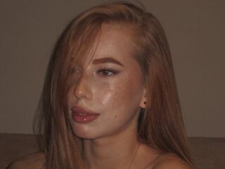 naughty camgirl photo LisaCornerd