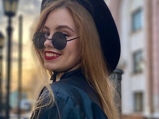 webcam photo MaiaOshman