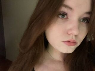 camwhore masturbating with sextoy MarisPandola